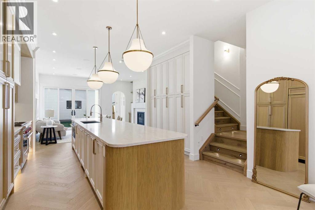 1739 48 Avenue Sw, Calgary, Alberta  T2T 2T2 - Photo 6 - A2277629