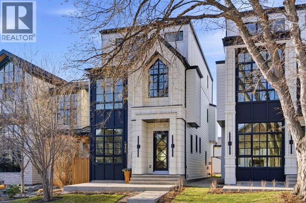 1739 48 Avenue SW, Calgary, Alberta