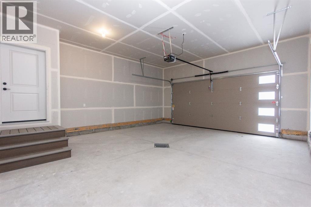 37 Terra Close, Red Deer, Alberta  T4P 0T7 - Photo 32 - A2288679