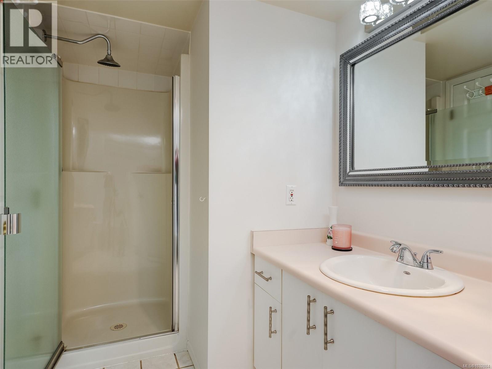 41 909 Admirals Rd, Esquimalt, British Columbia  V9A 2P1 - Photo 16 - 1032884