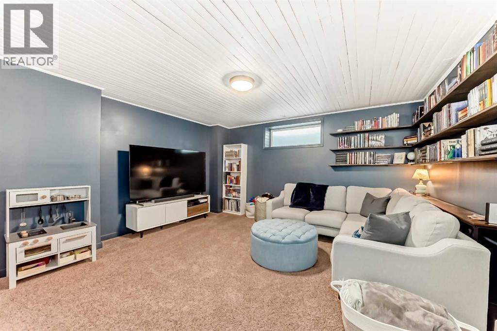 136 Hidden Hills Road Nw, Calgary, Alberta  T3A 5Y2 - Photo 39 - A2300585