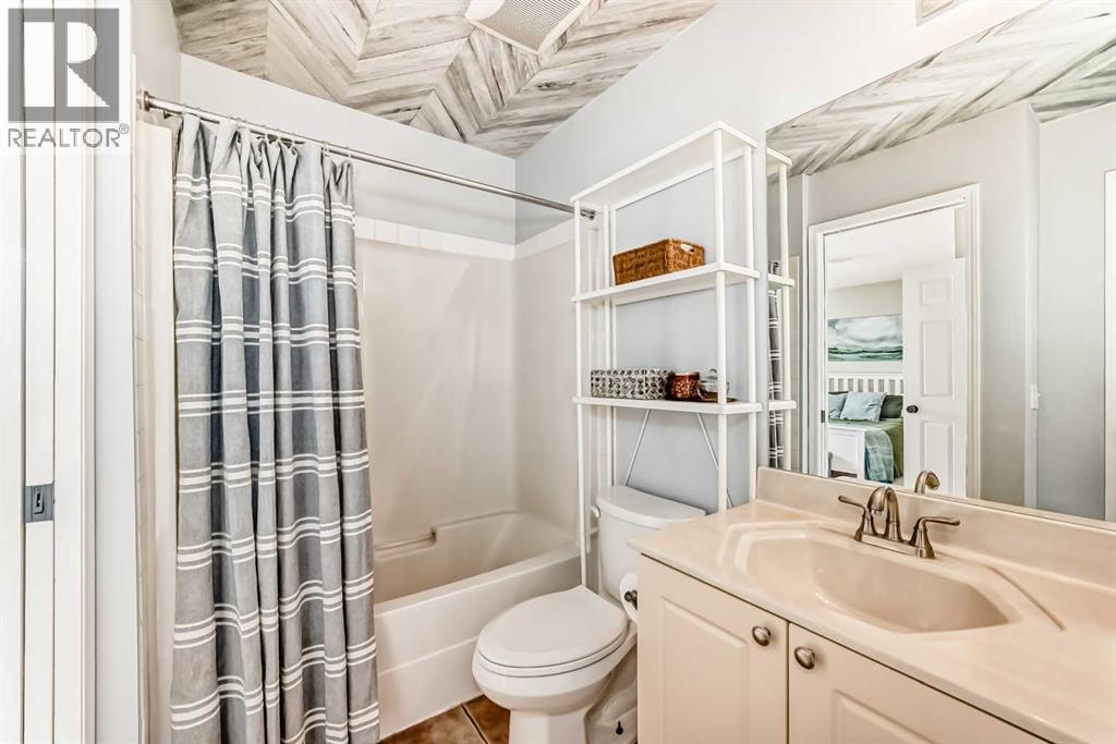 136 Hidden Hills Road Nw, Calgary, Alberta  T3A 5Y2 - Photo 36 - A2300585