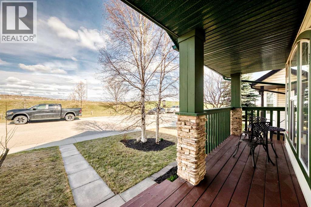 136 Hidden Hills Road Nw, Calgary, Alberta  T3A 5Y2 - Photo 3 - A2300585