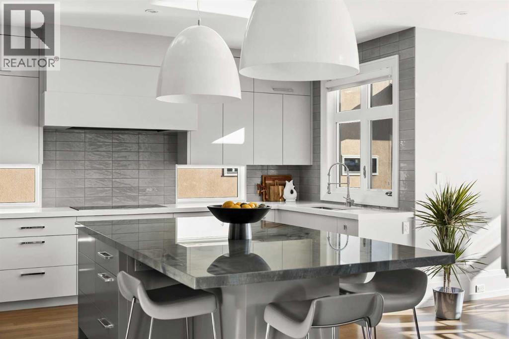 34 Elveden Heights Sw, Calgary, Alberta  T3H 0L1 - Photo 11 - A2303758