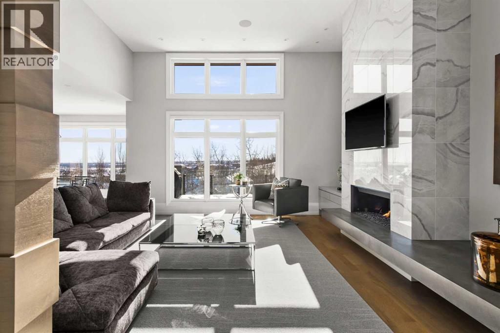 34 Elveden Heights Sw, Calgary, Alberta  T3H 0L1 - Photo 6 - A2303758