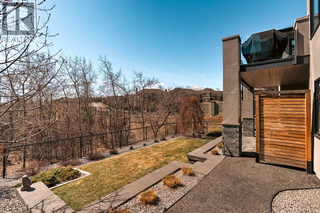 34 Elveden Heights Sw, Calgary, Alberta  T3H 0L1 - Photo 2 - A2303758