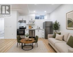 LOWER - 11 CRAIG CRESCENT, Toronto, Ontario