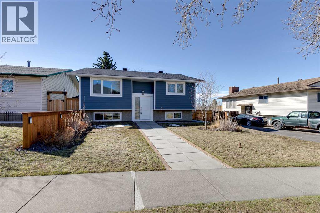 8111 Ranchview Drive NW, calgary, Alberta