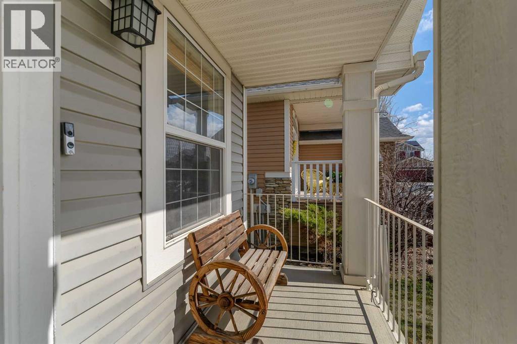 116 Bayside Landing Sw, Airdrie, Alberta  T4B 3E3 - Photo 3 - A2302459