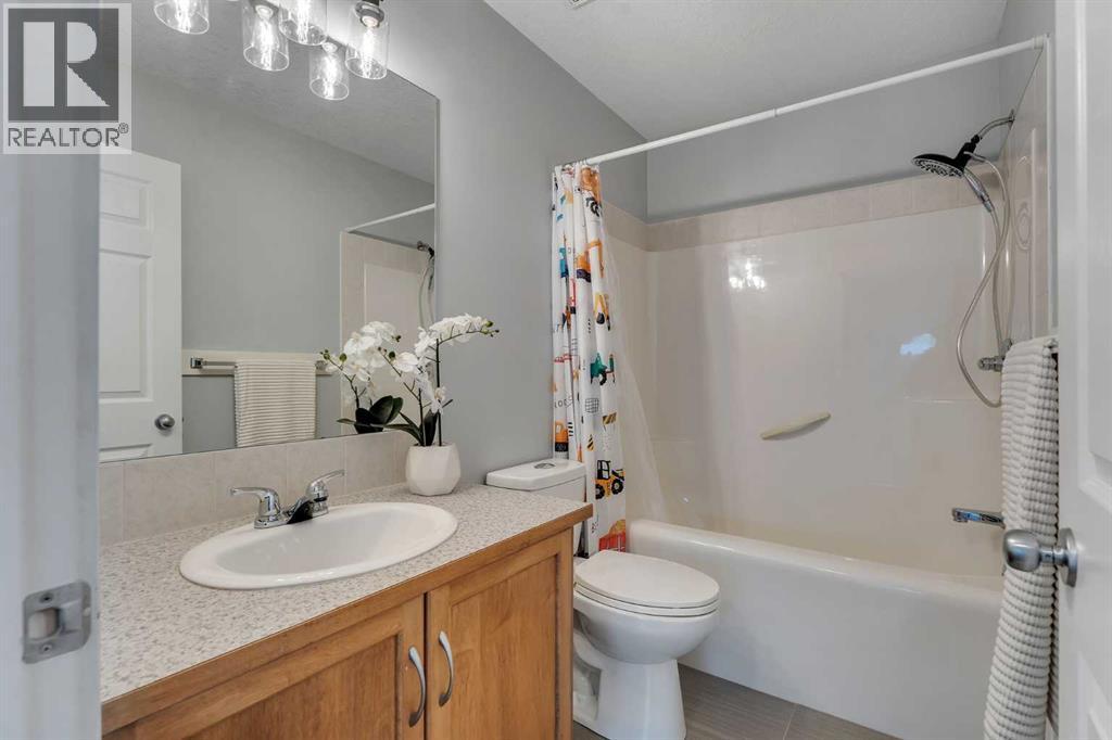 116 Bayside Landing Sw, Airdrie, Alberta  T4B 3E3 - Photo 33 - A2302459