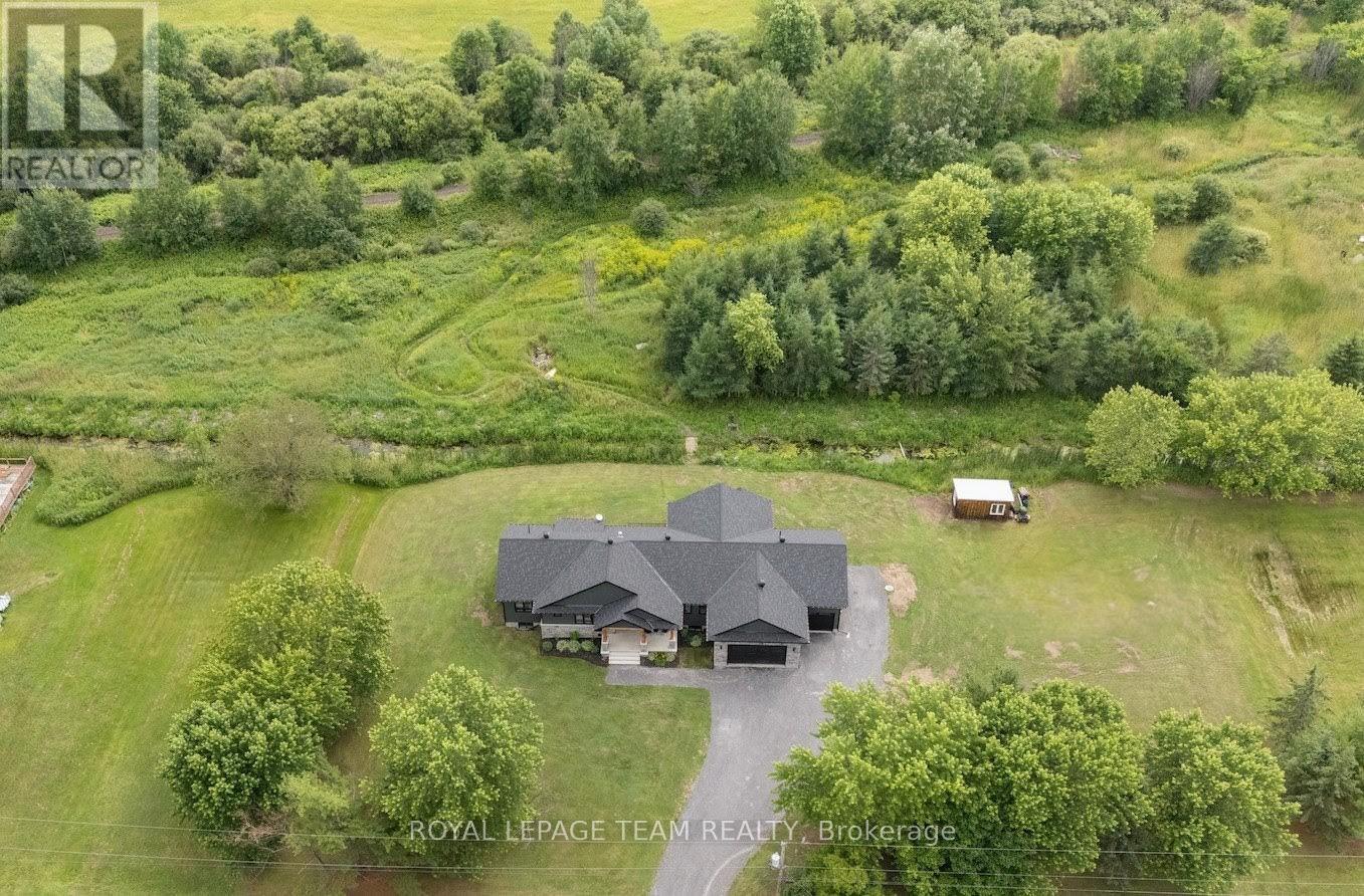 3783 WOODKILTON ROAD, Ottawa, Ontario