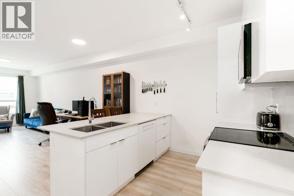 208 11913 Burnett Street, Maple Ridge, British Columbia  V2X 4N1 - Photo 6 - R3115253