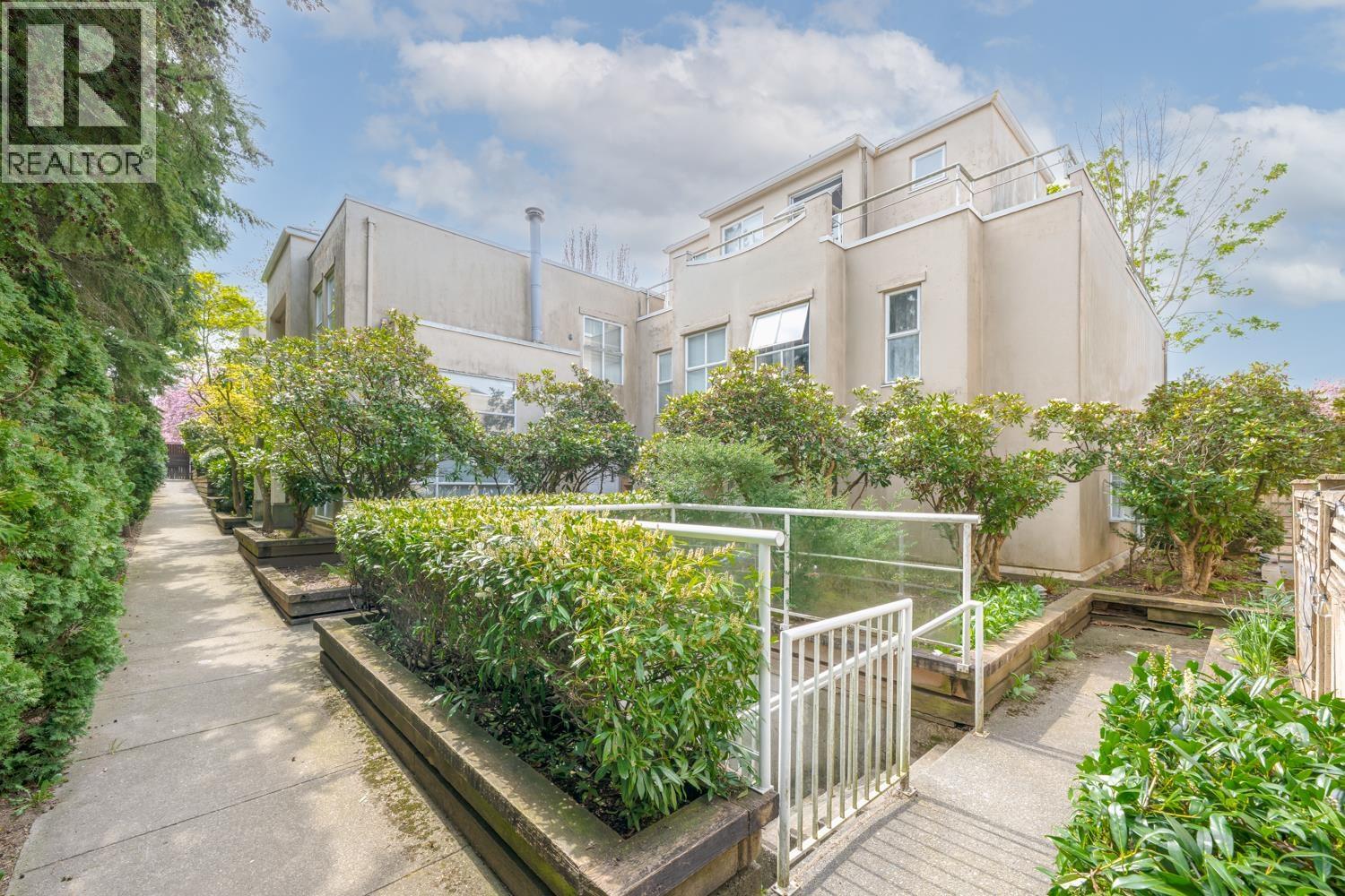 D 3439 E 43rd Avenue, Vancouver, British Columbia  V5R 5X9 - Photo 3 - R3115254