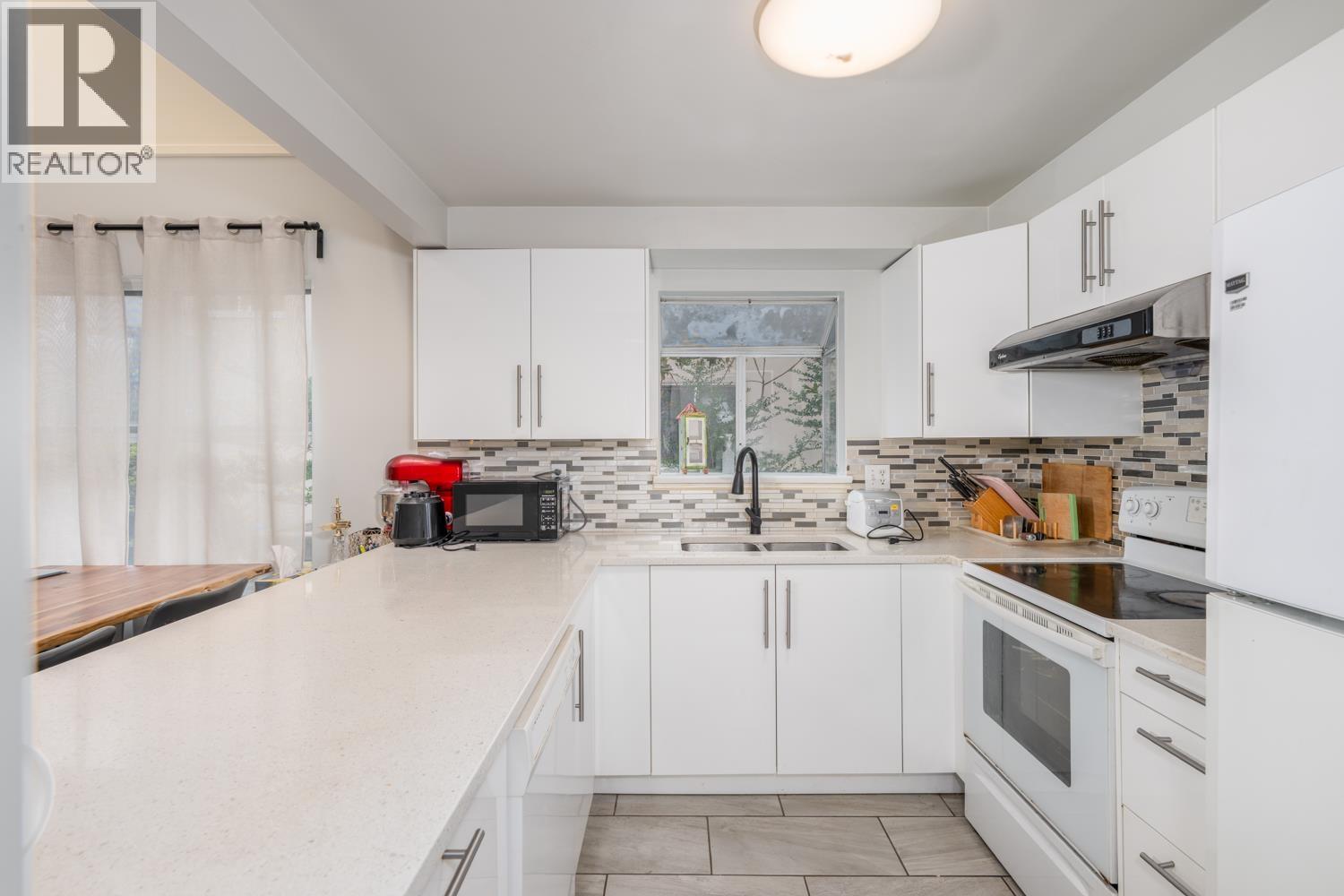 D 3439 E 43rd Avenue, Vancouver, British Columbia  V5R 5X9 - Photo 30 - R3115254