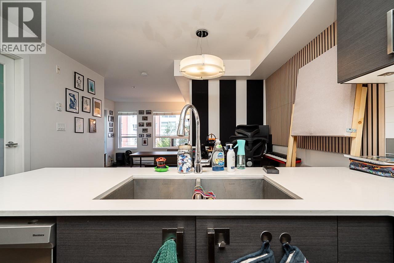 212 2858 W 4th Avenue, Vancouver, British Columbia  V6K 1R2 - Photo 3 - R3115262