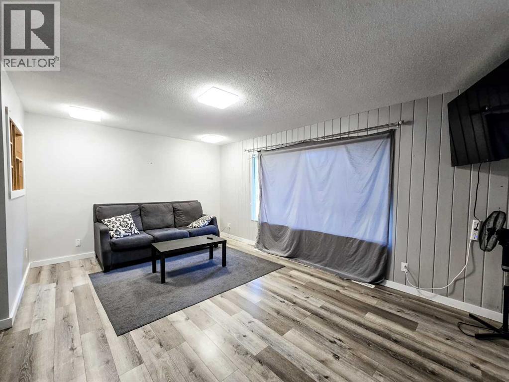 4006 4 Avenue, Edson, Alberta  T7E 1A1 - Photo 3 - A2250539