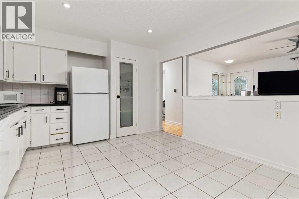 6603 Marler Drive, Camrose, Alberta  T4V 3R1 - Photo 8 - A2277981