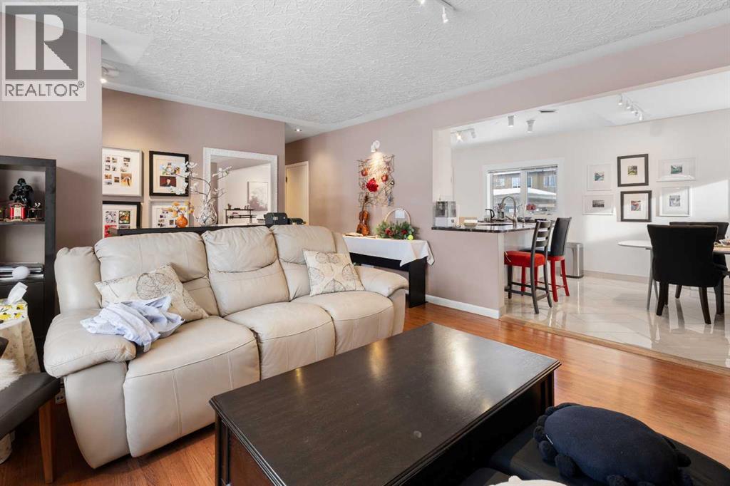 2816 24 Street NW, Calgary, Alberta  T2M 3Z3 - Photo 8 - A2274357