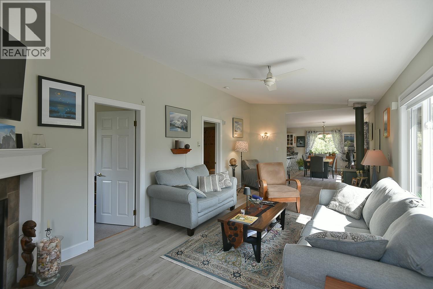 4906 Sinclair Bay Road, Garden Bay, British Columbia  V0N 1S1 - Photo 15 - R3115244