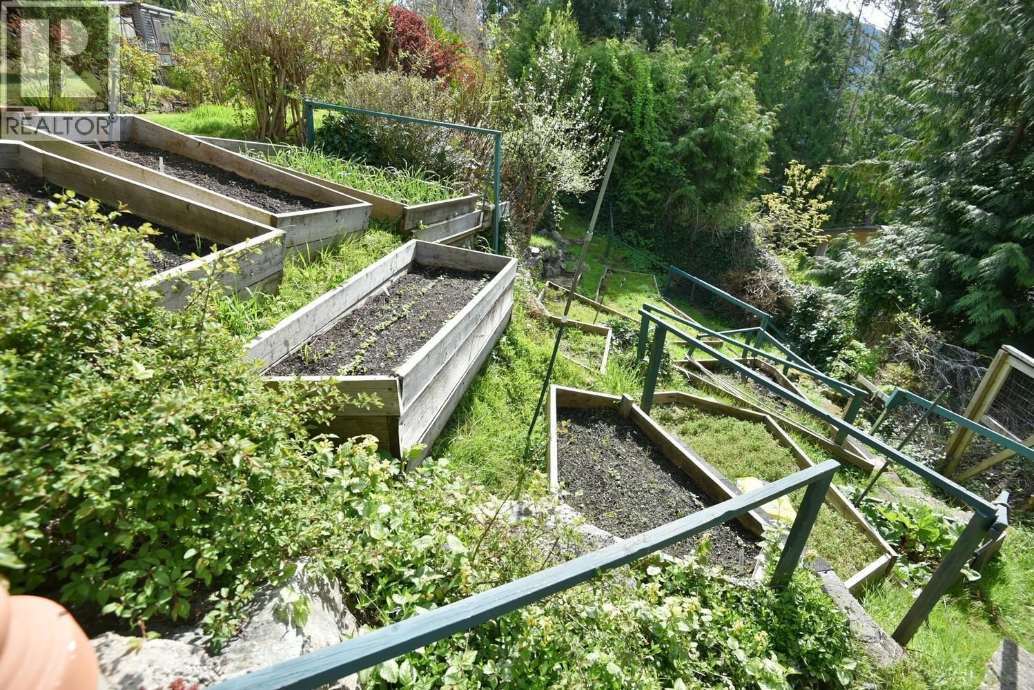 4906 Sinclair Bay Road, Garden Bay, British Columbia  V0N 1S1 - Photo 29 - R3115244