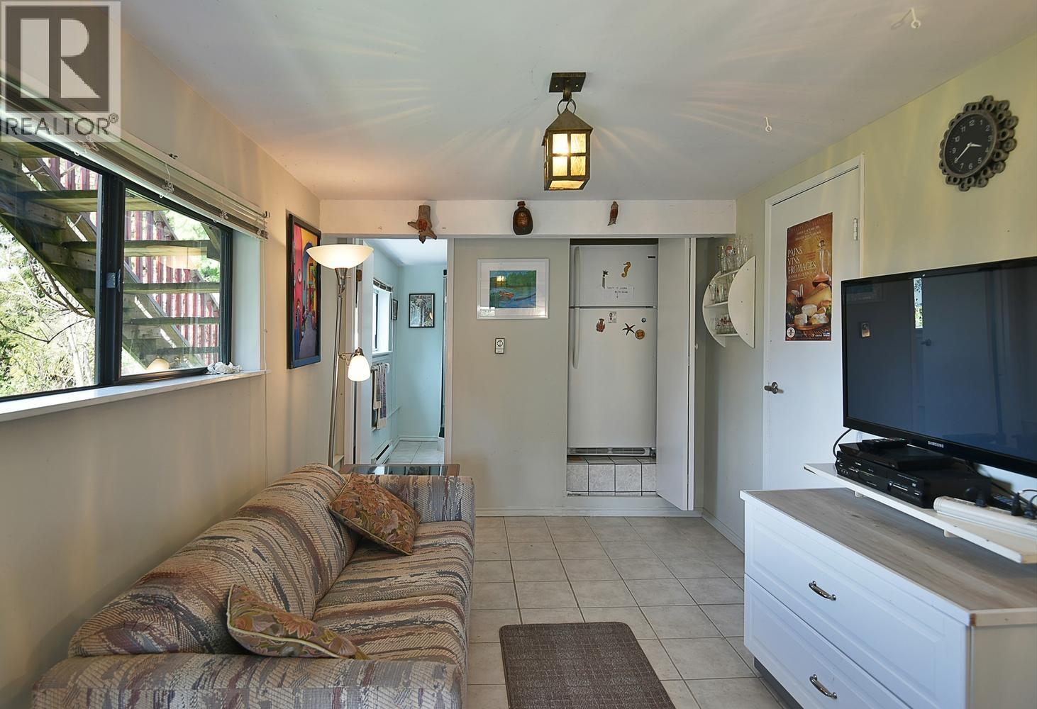 4906 Sinclair Bay Road, Garden Bay, British Columbia  V0N 1S1 - Photo 33 - R3115244