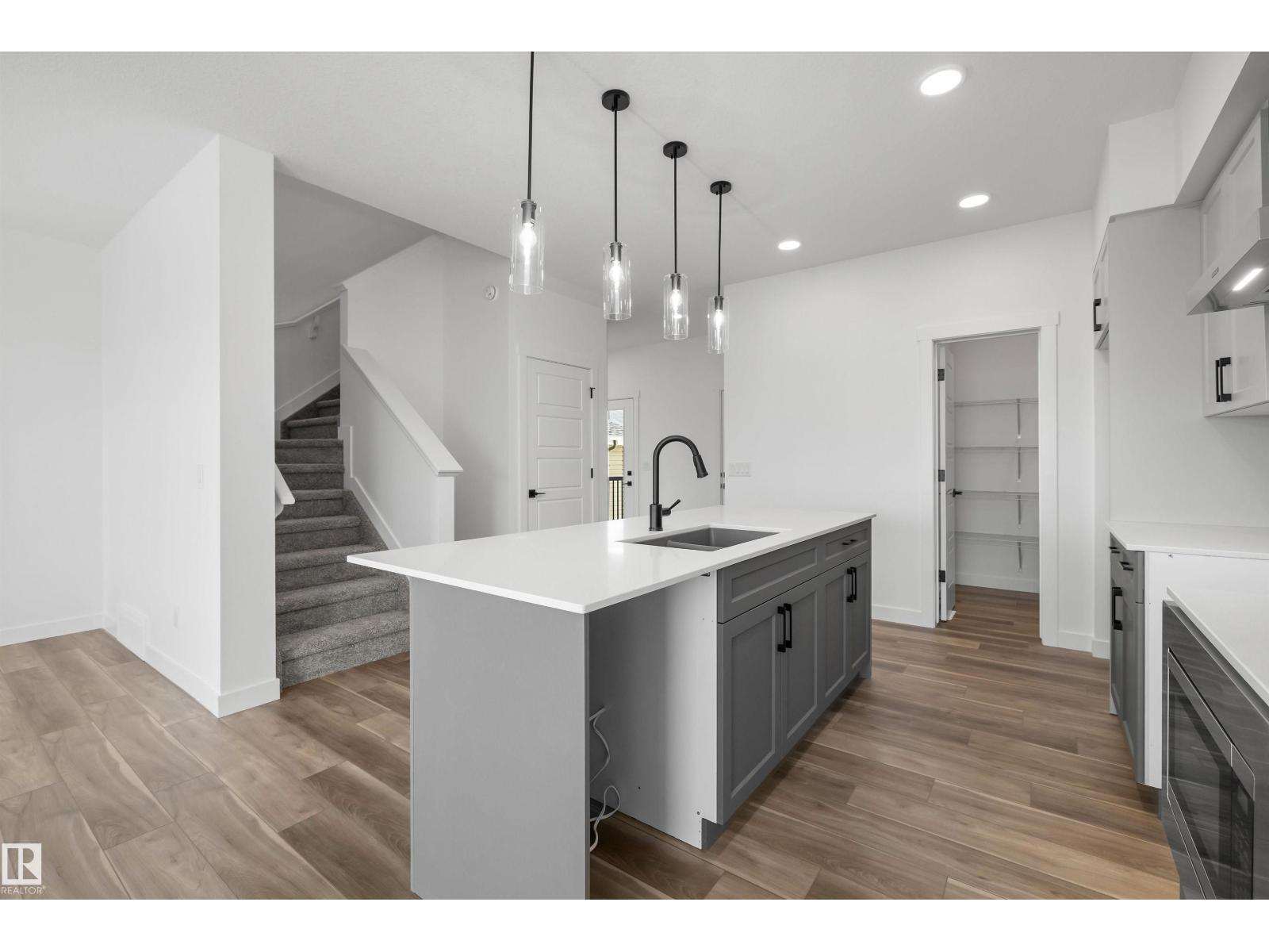 19111 20 Av NW, Edmonton, Alberta  T6M 3E8 - Photo 8 - E4477818