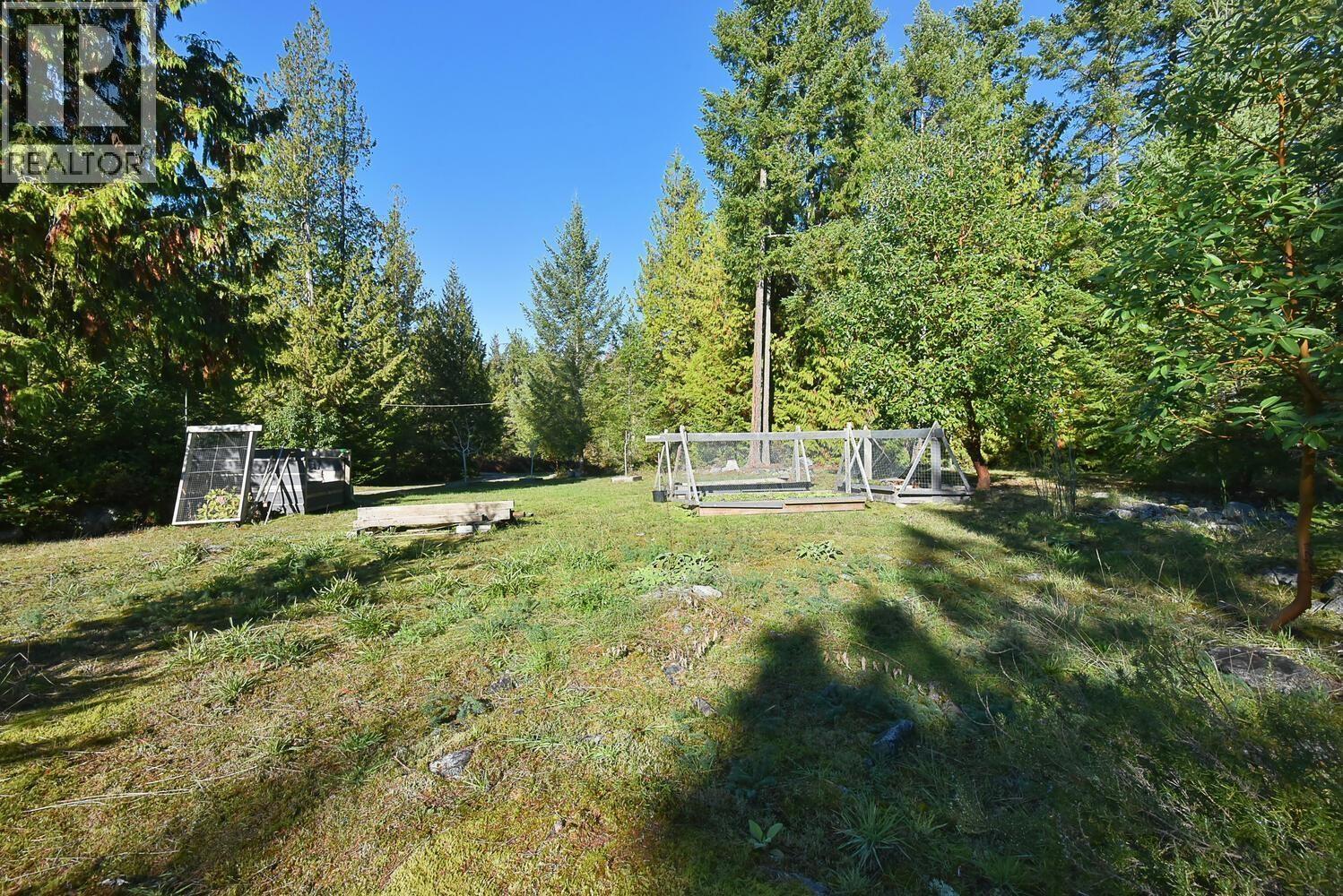 10113 10131 Mercer Road, Halfmoon Bay, British Columbia  V7Z 1B7 - Photo 14 - C8078177