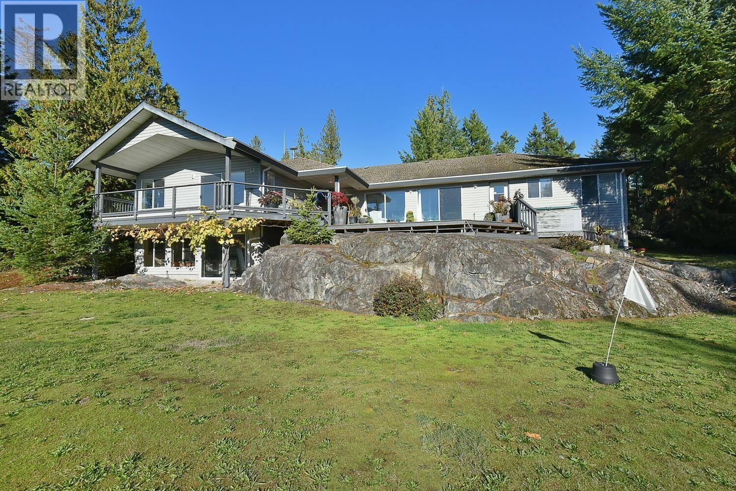 10113 10131 Mercer Road, Halfmoon Bay, British Columbia  V7Z 1B7 - Photo 19 - C8078177