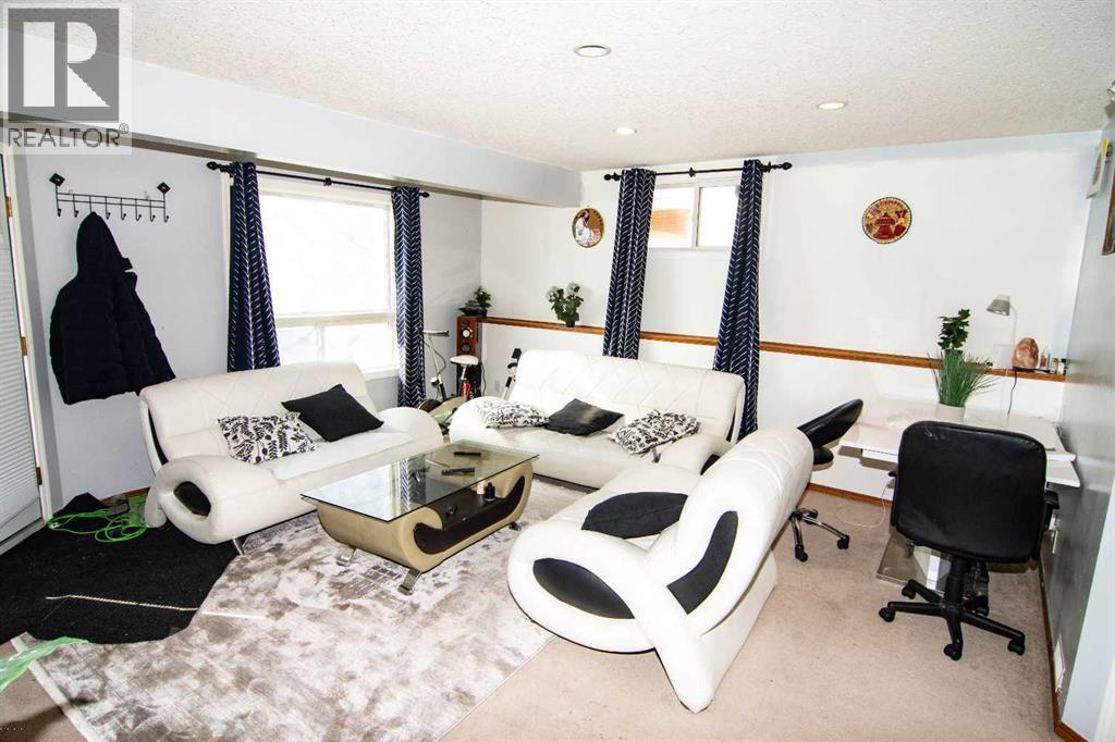 47 Anaheim Crescent NE, Calgary, Alberta  T1Y 7B8 - Photo 29 - A2292009