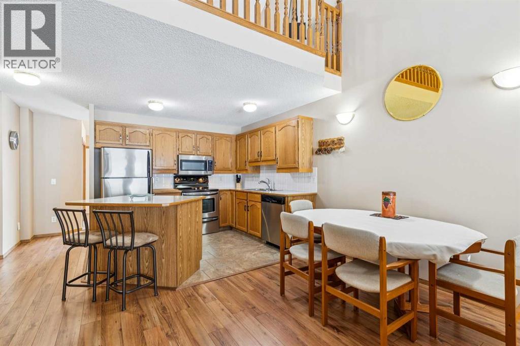 53 Somervale Point SW, Calgary, Alberta  T2Y 3K4 - Photo 8 - A2298636