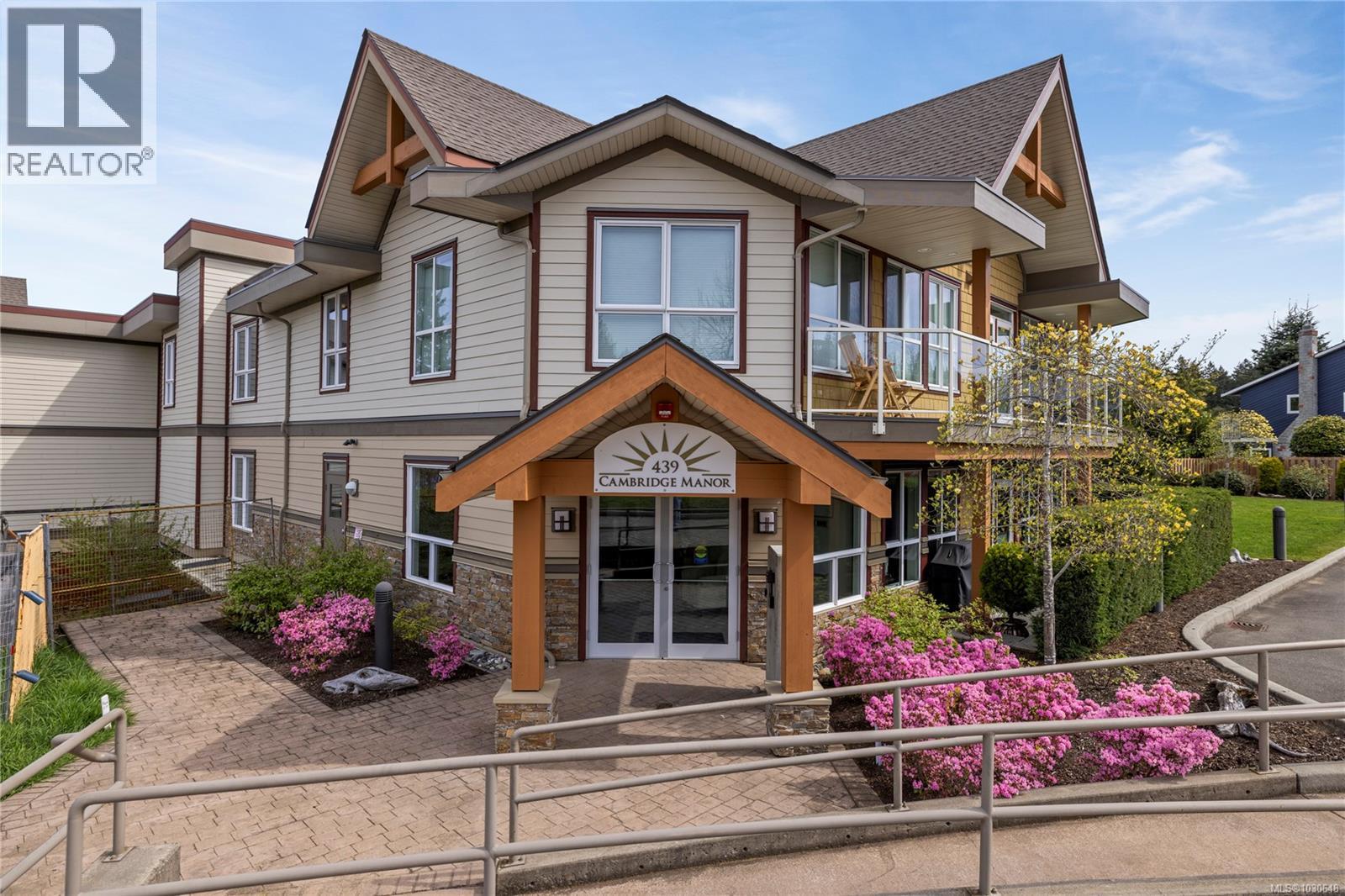 100 439 College Rd, Qualicum Beach, British Columbia