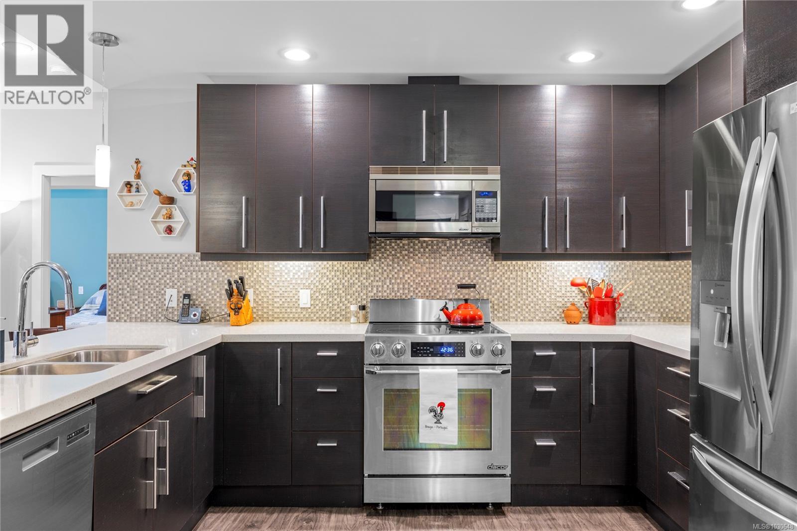 100 439 College Rd, Qualicum Beach, British Columbia  V9K 0B2 - Photo 3 - 1030648