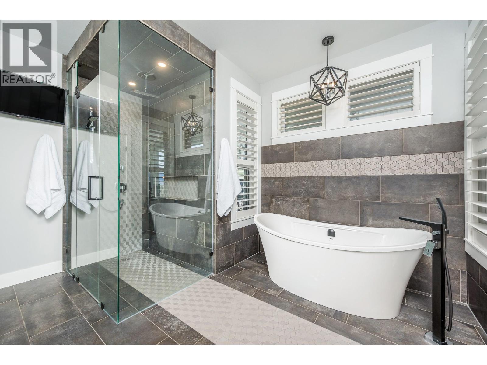 8000 Bench Row Road, Vernon, British Columbia  V1H 1H3 - Photo 30 - 10384171