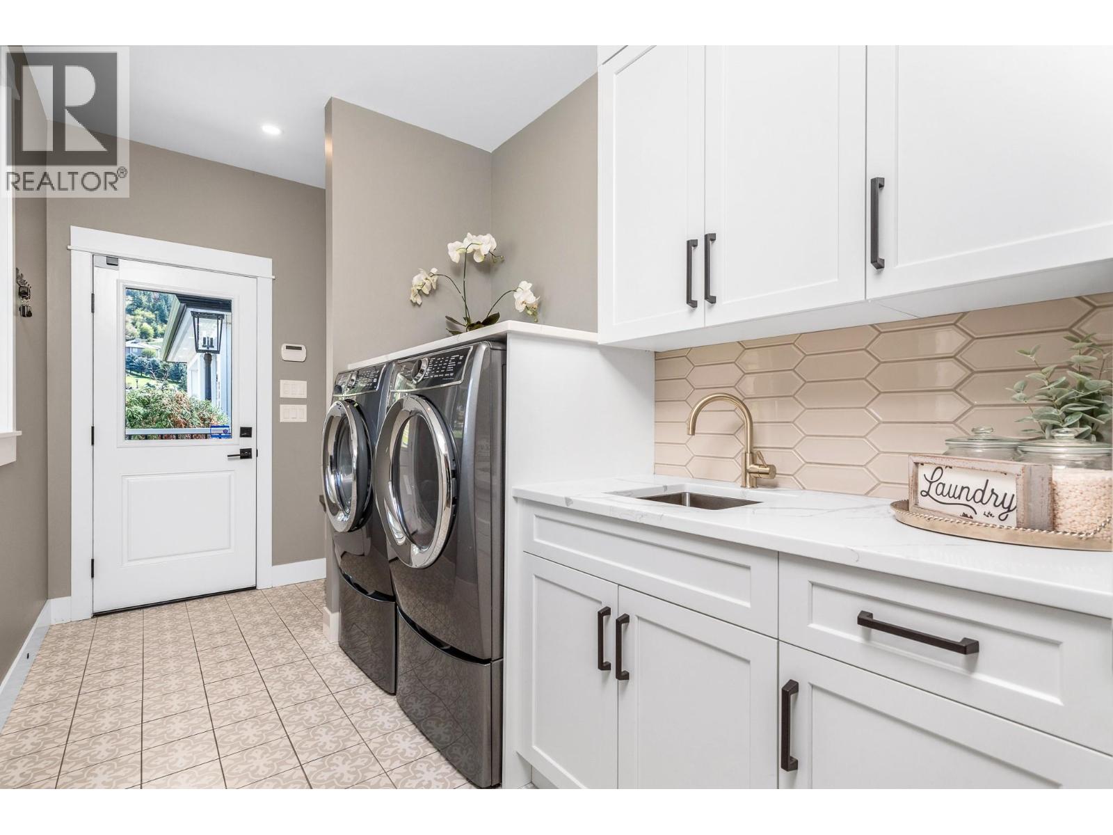 8000 Bench Row Road, Vernon, British Columbia  V1H 1H3 - Photo 32 - 10384171