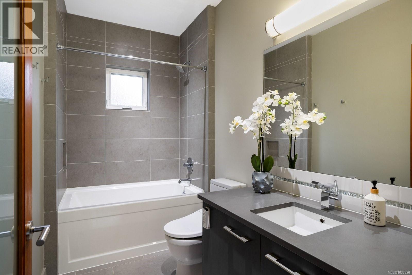 2835 Lincoln Rd, Oak Bay, British Columbia  V8R 6A8 - Photo 38 - 1033326