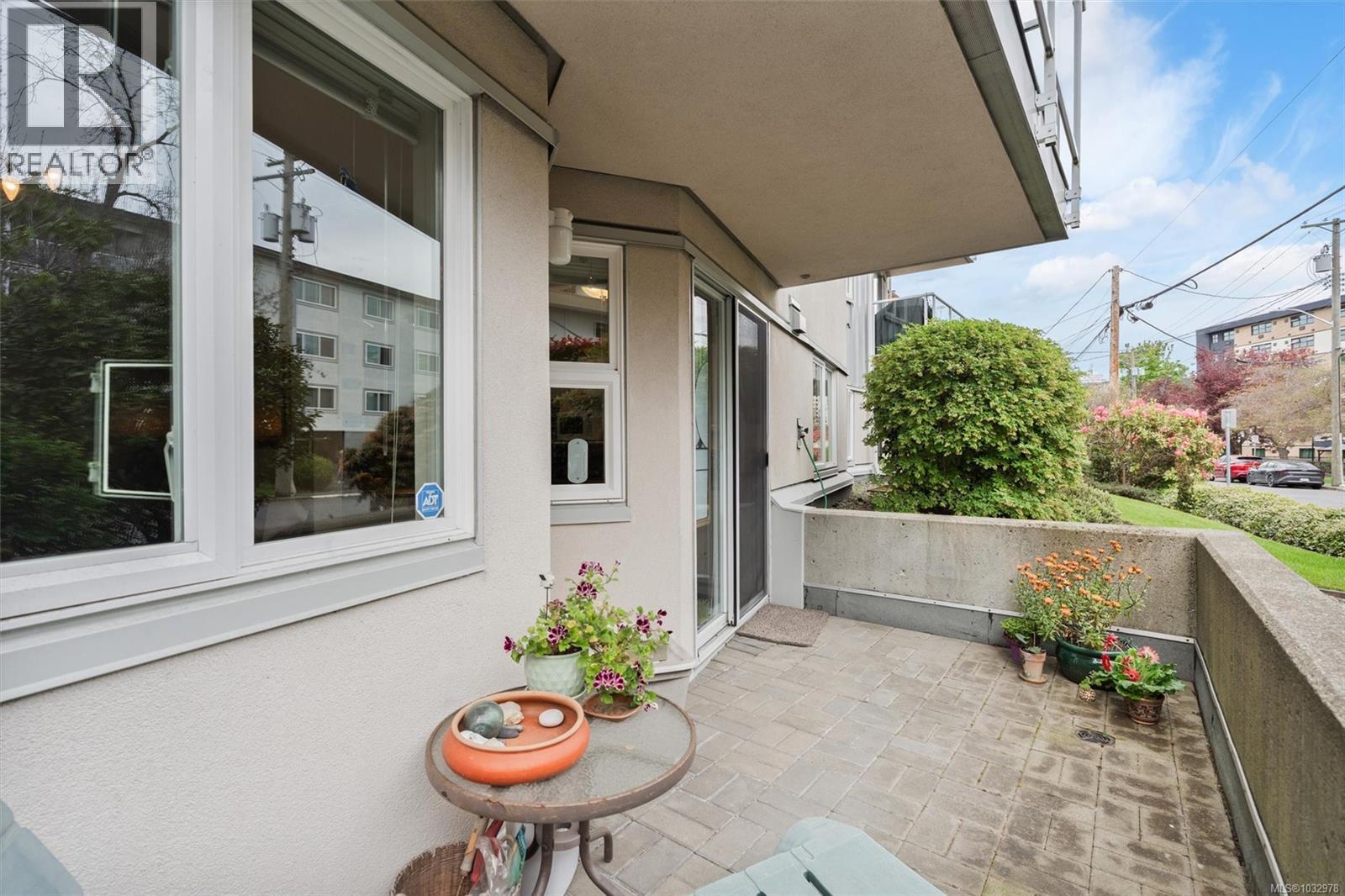 102 936 Fairfield Rd, Victoria, British Columbia  V8V 3A4 - Photo 11 - 1032978