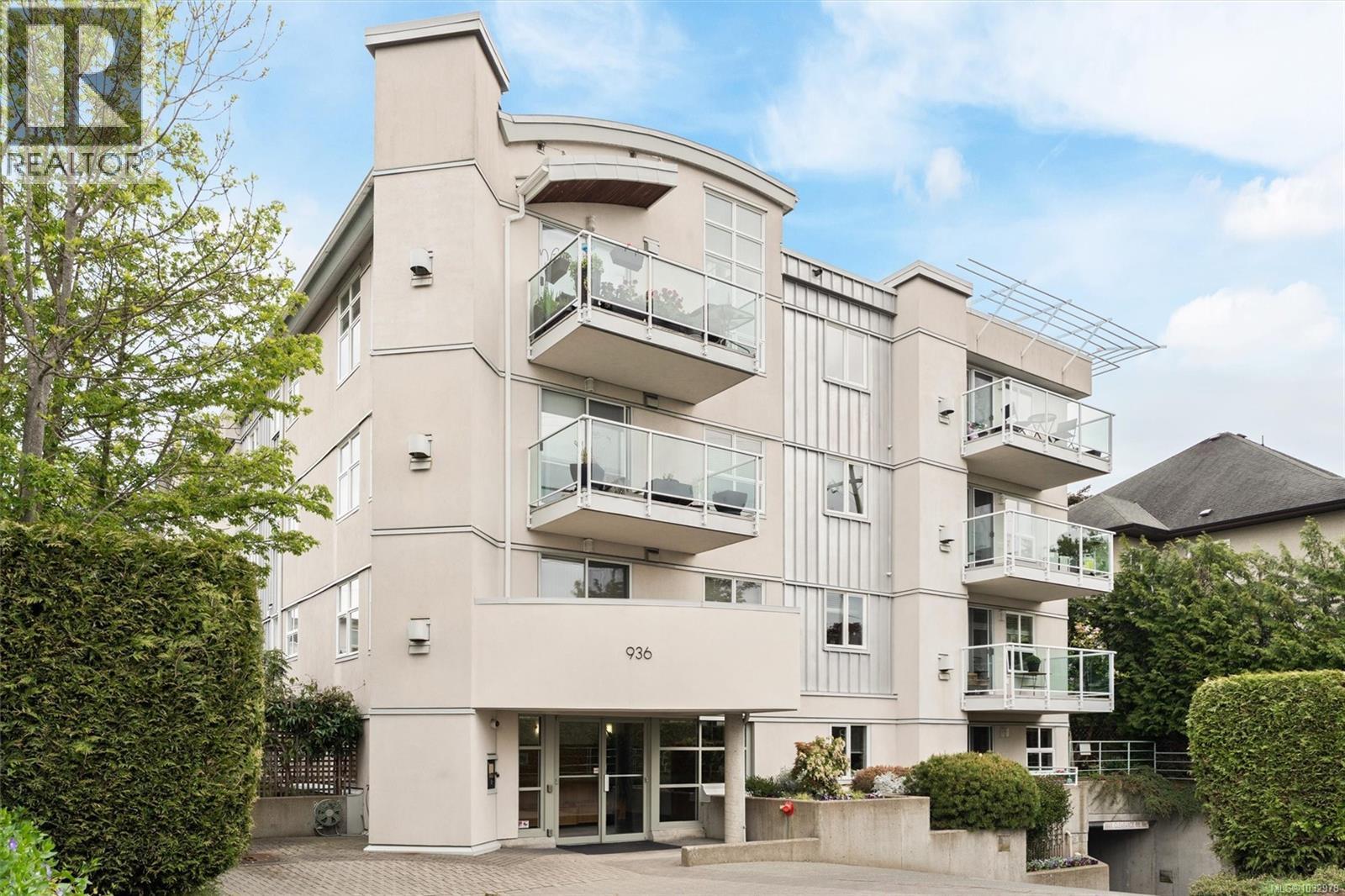 102 936 Fairfield Rd, Victoria, British Columbia  V8V 3A4 - Photo 2 - 1032978