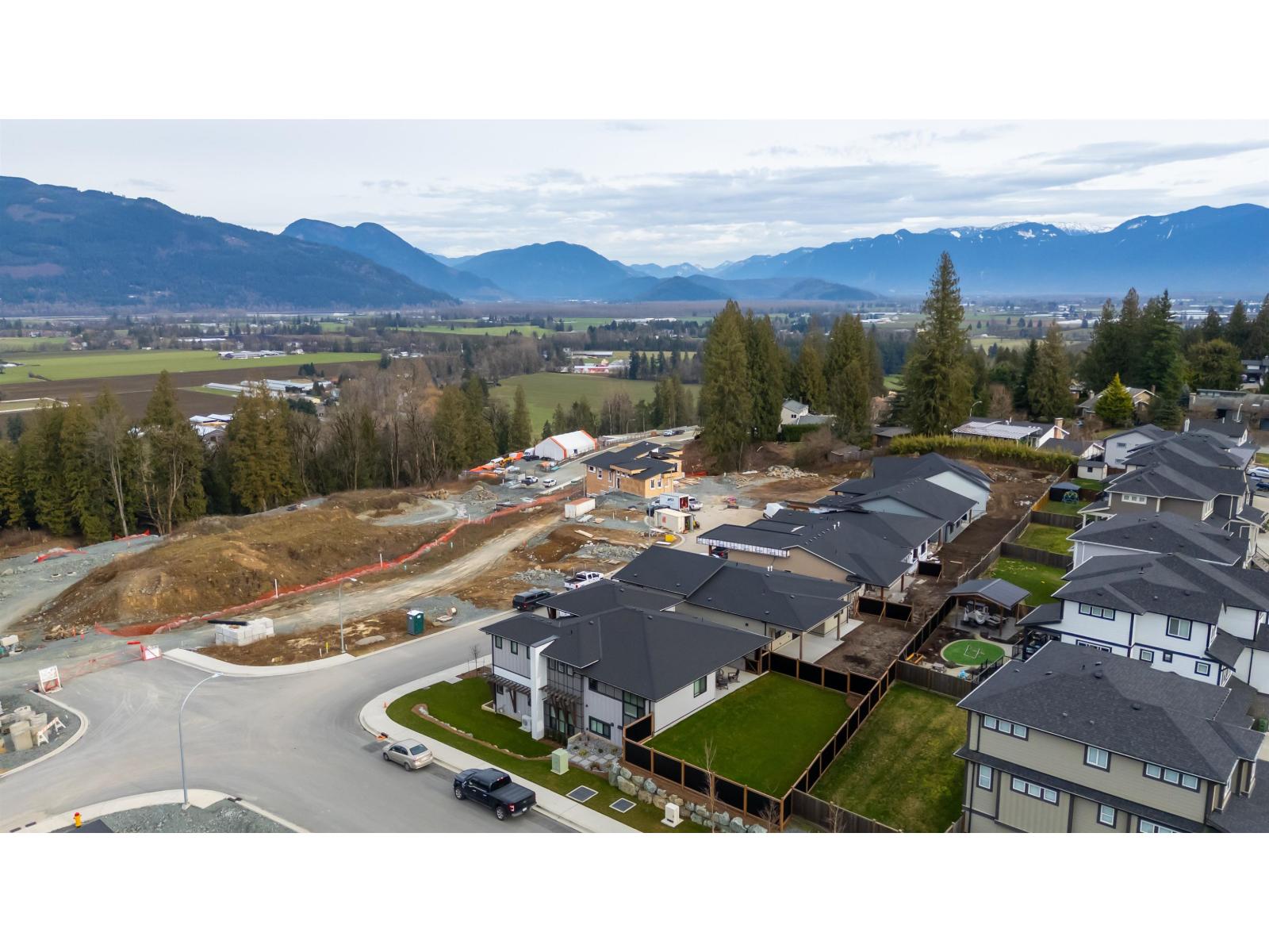 47293 Valerie Place, Little Mountain, Chilliwack, British Columbia  V2P 0K4 - Photo 4 - R3115053