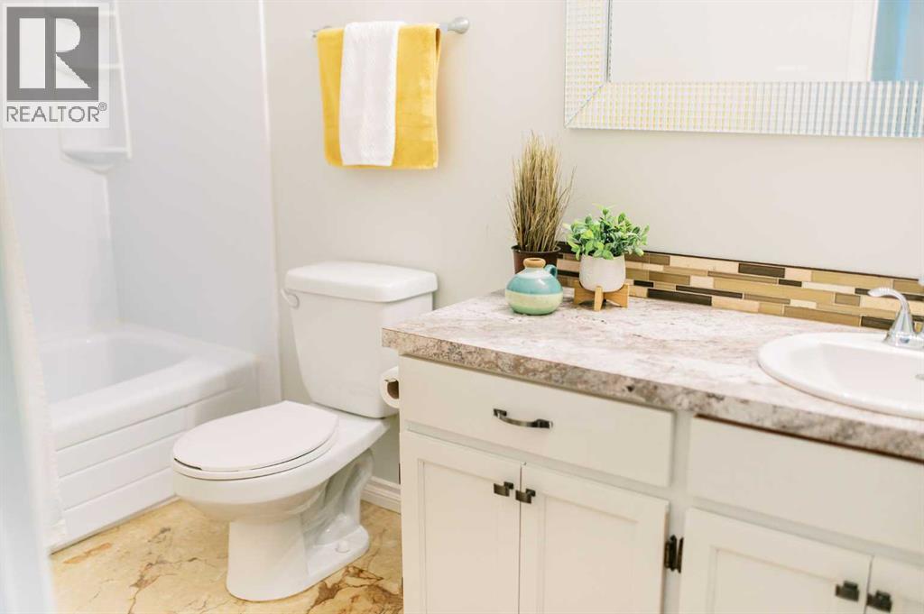 4916a 53 Street, Stettler, Alberta  T4K 1A8 - Photo 14 - A2296040