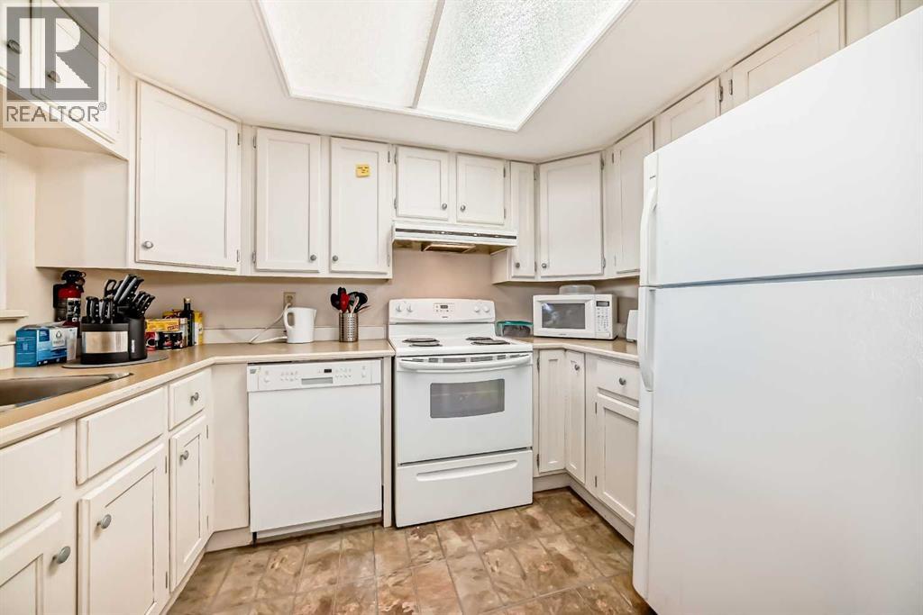 206, 3717 42 Street NW, Calgary, Alberta  T3A 2W2 - Photo 15 - A2297788