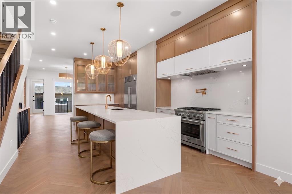 5104 21 Avenue NW, Calgary, Alberta