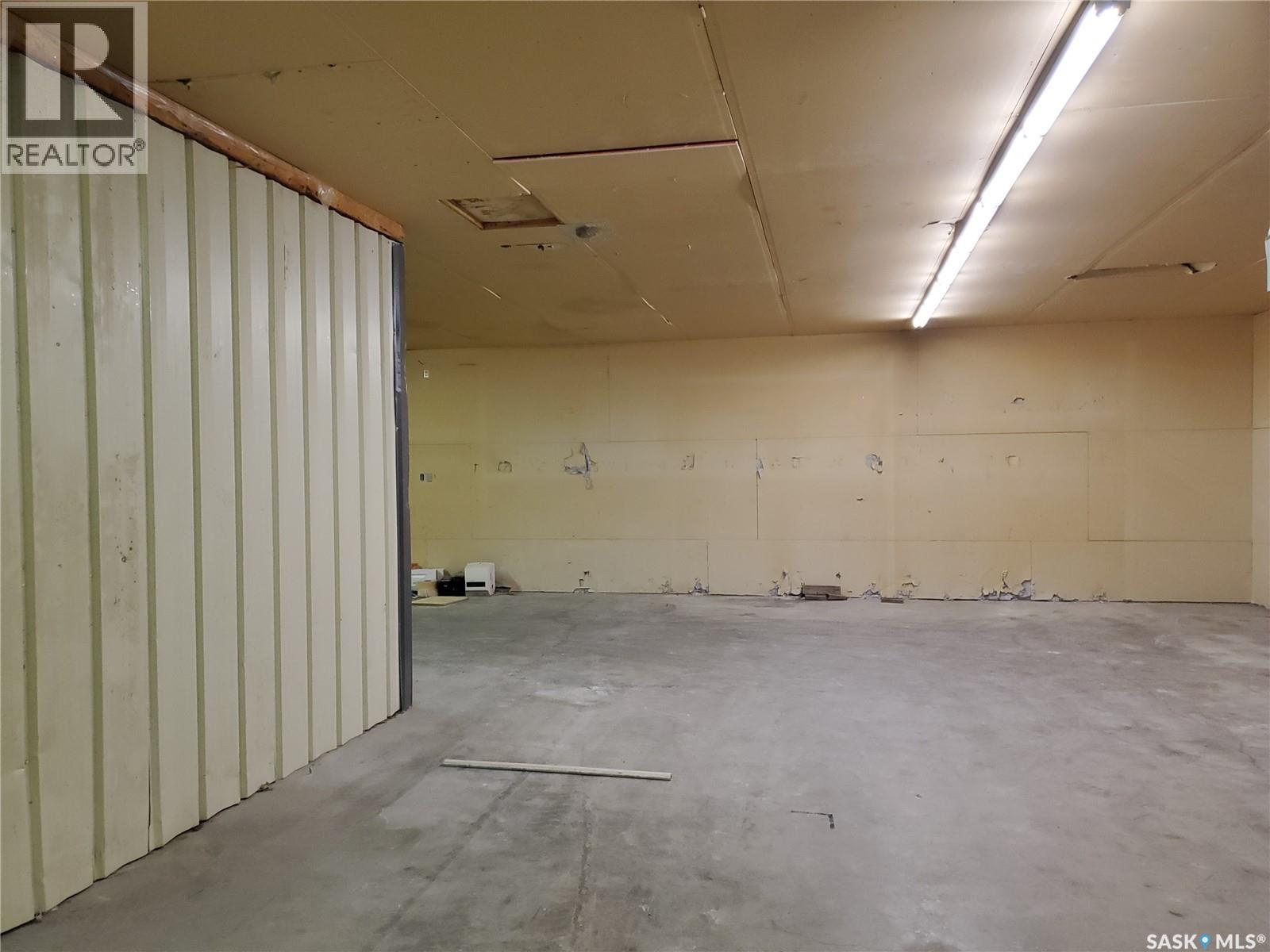 102 Railway Avenue N, Cabri, Saskatchewan  S0N 0J0 - Photo 13 - SK033800