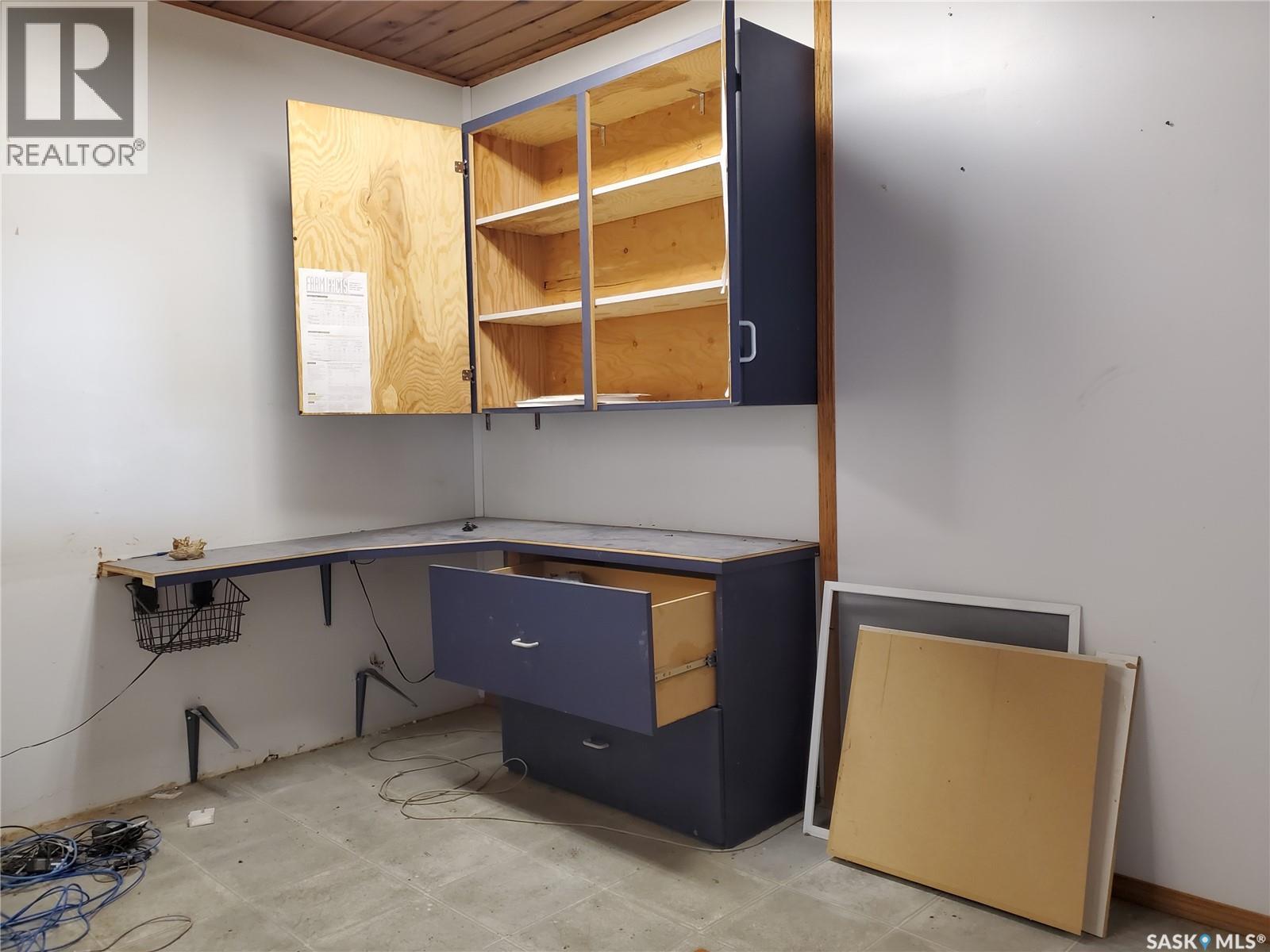 102 Railway Avenue N, Cabri, Saskatchewan  S0N 0J0 - Photo 16 - SK033800