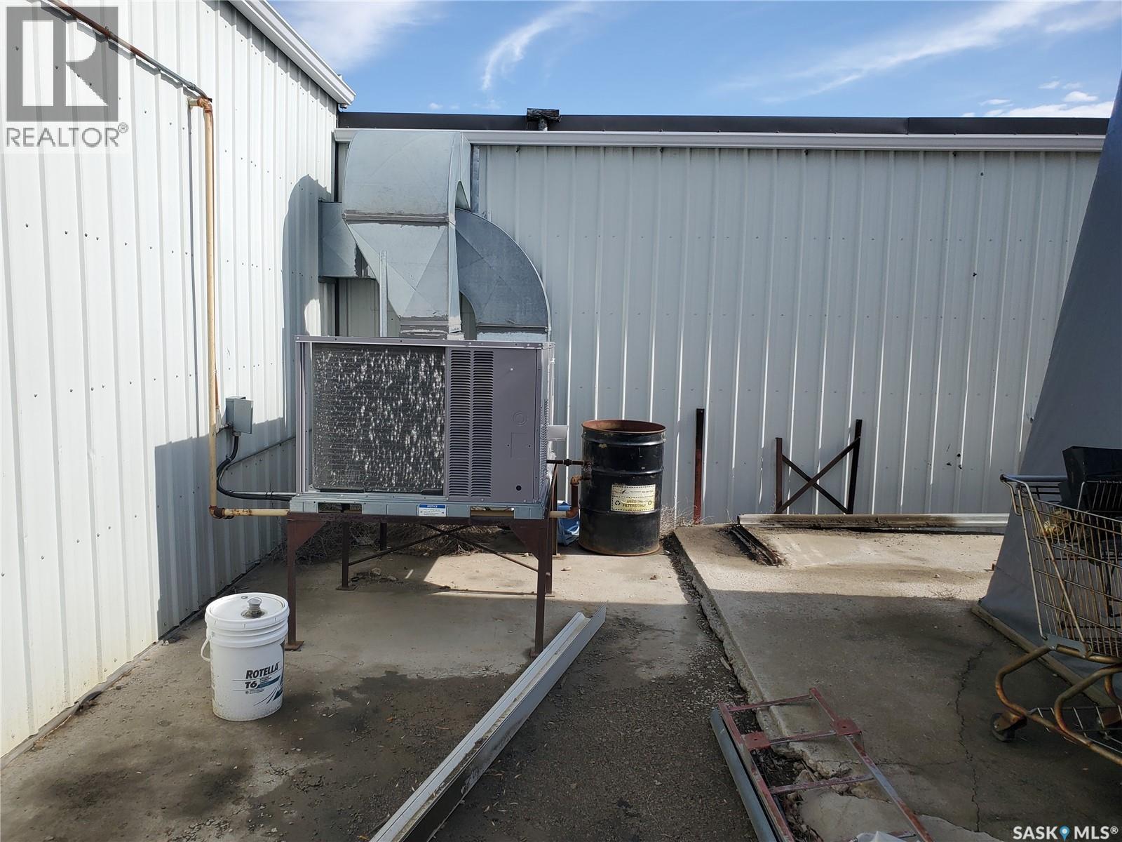 102 Railway Avenue N, Cabri, Saskatchewan  S0N 0J0 - Photo 21 - SK033800