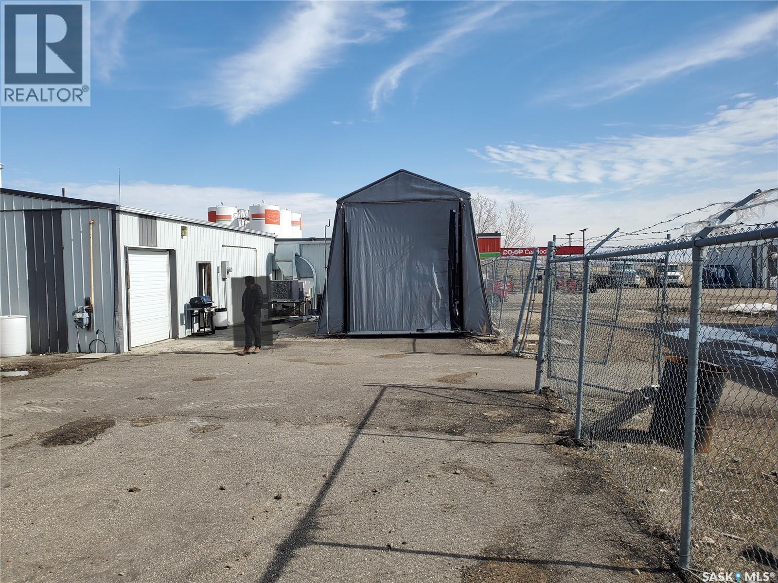 102 Railway Avenue N, Cabri, Saskatchewan  S0N 0J0 - Photo 5 - SK033800