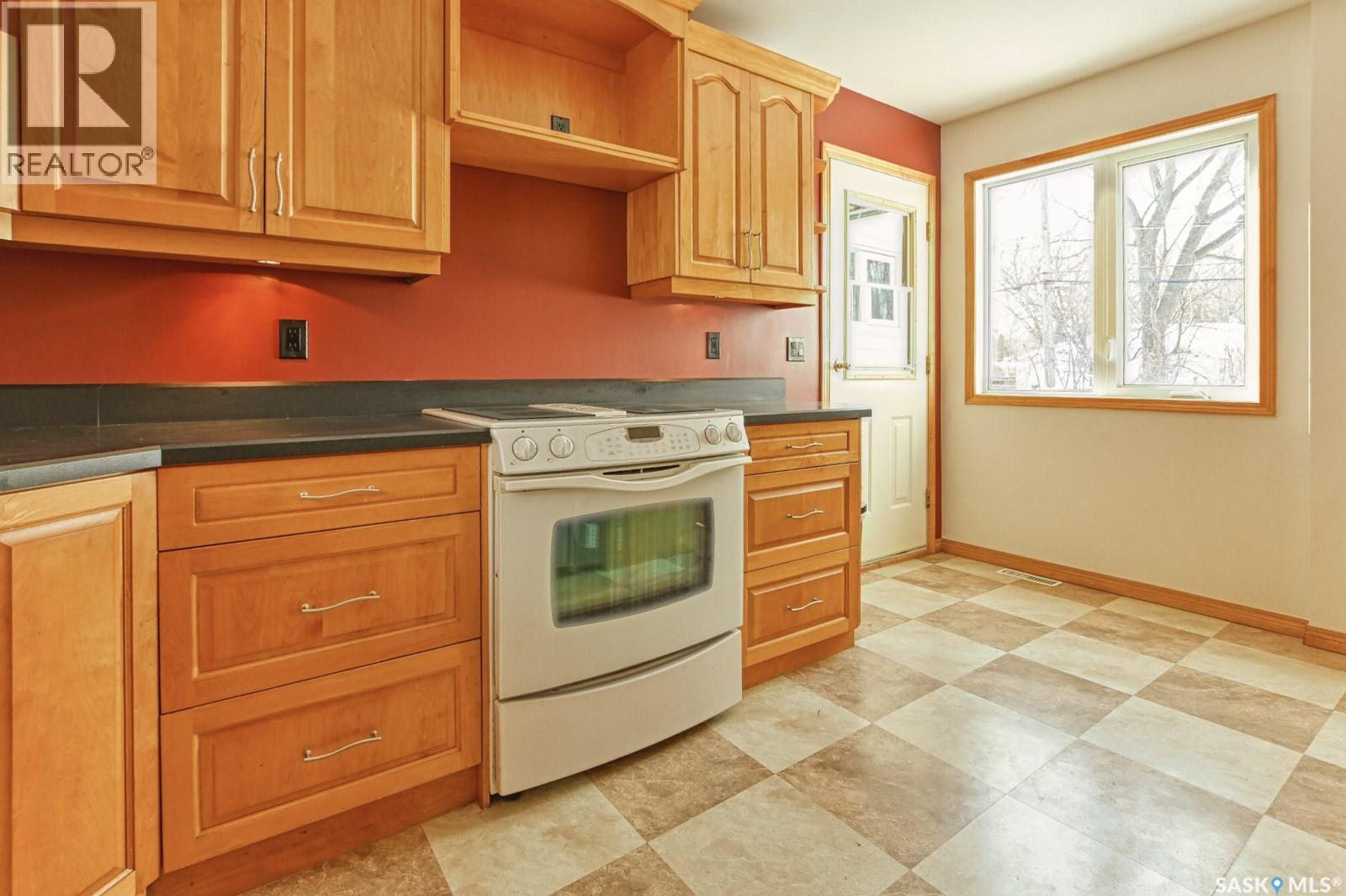 1321 Jubilee Avenue, Regina, Saskatchewan  S4S 3S8 - Photo 10 - SK033731