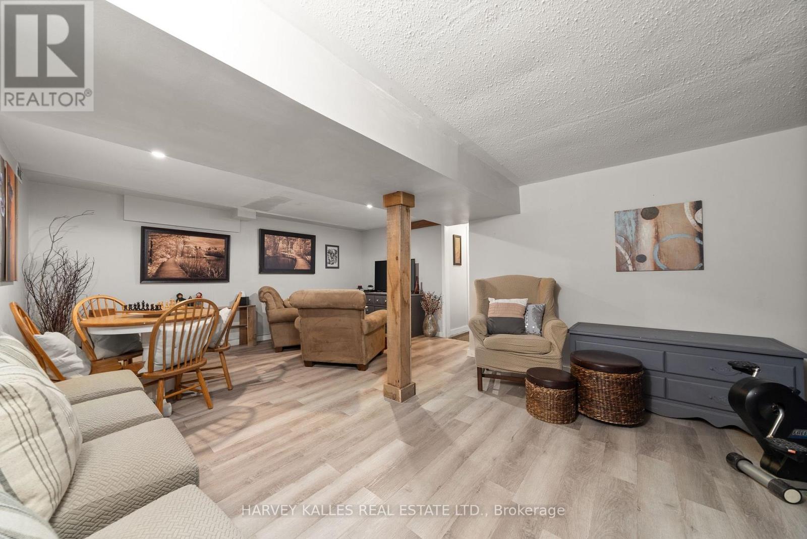 12130 Loyalist Parkway, Prince Edward County, Ontario  K0K 2T0 - Photo 16 - X12491884