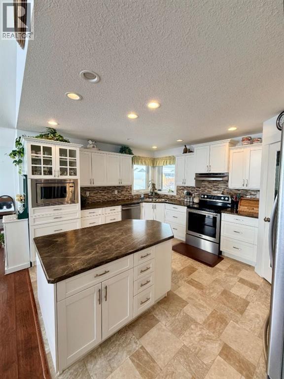 9926 110 Street, La Crete, Alberta  T0H 2H0 - Photo 15 - A2291529