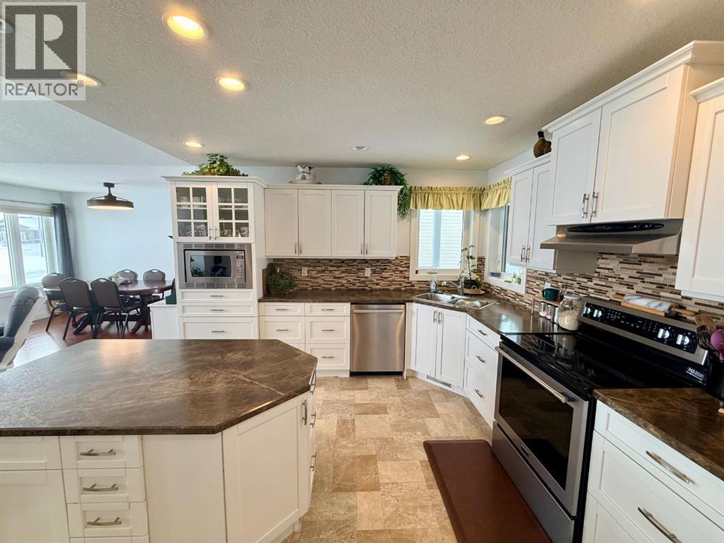 9926 110 Street, La Crete, Alberta  T0H 2H0 - Photo 14 - A2291529