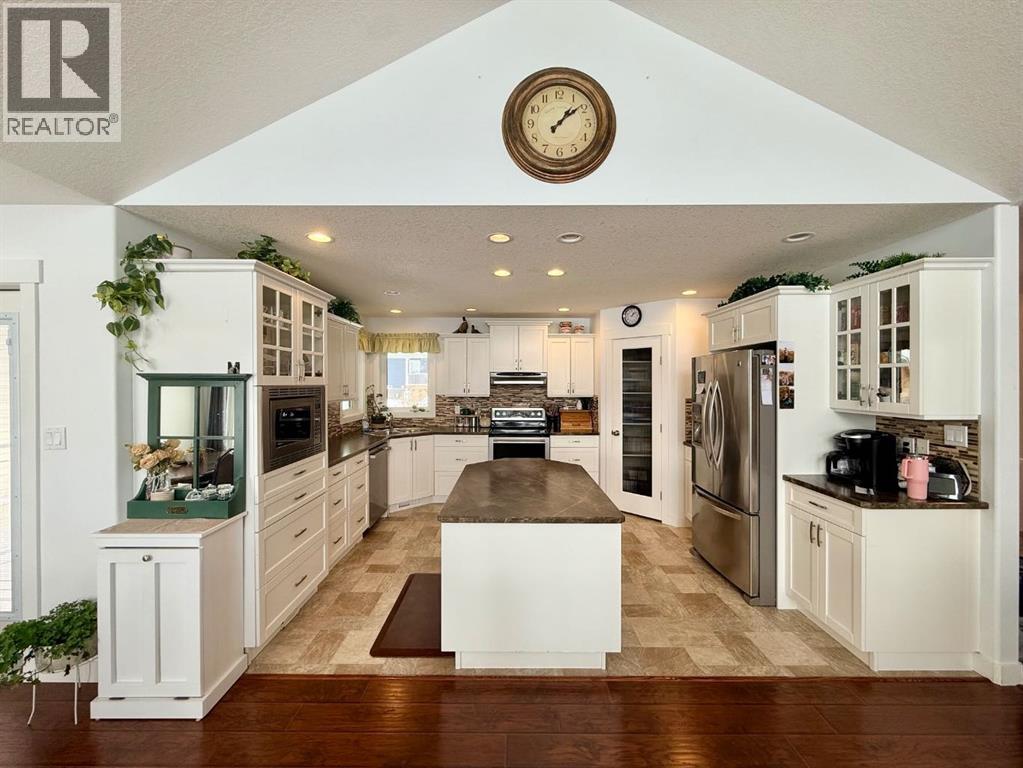 9926 110 Street, La Crete, Alberta  T0H 2H0 - Photo 13 - A2291529